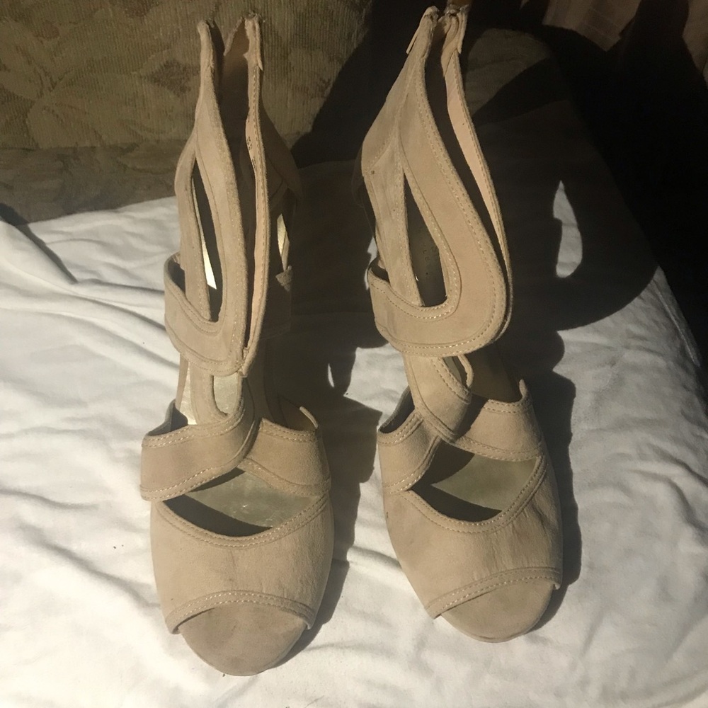 Christian Siriano made for Payless size 9